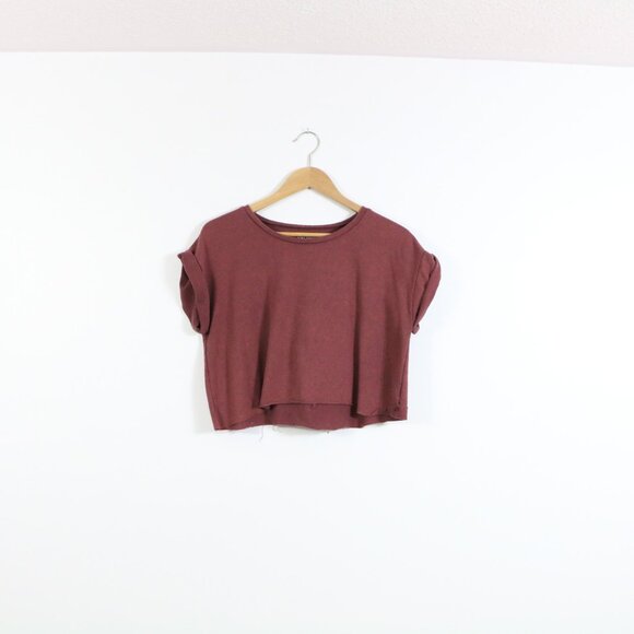 *Rebel Rouge Maroon Cropped T Shirt - Picture 3 of 7